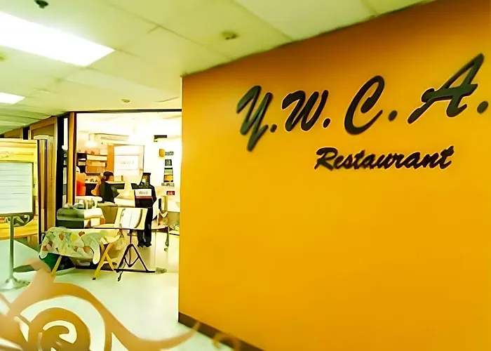 Ywca Hotel 3*