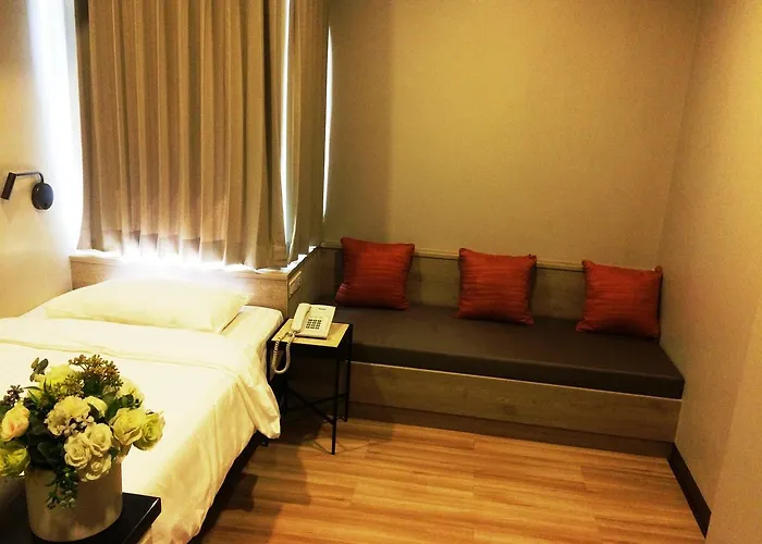 Hotel Ywca 3*